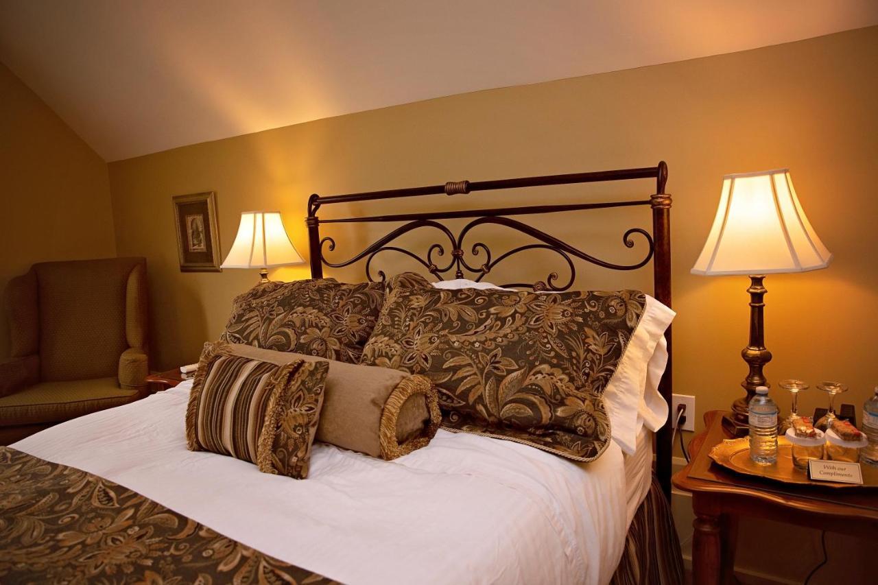The Woodview Inn Gananoque Exterior foto