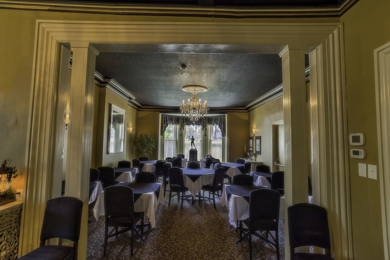 The Woodview Inn Gananoque Exterior foto