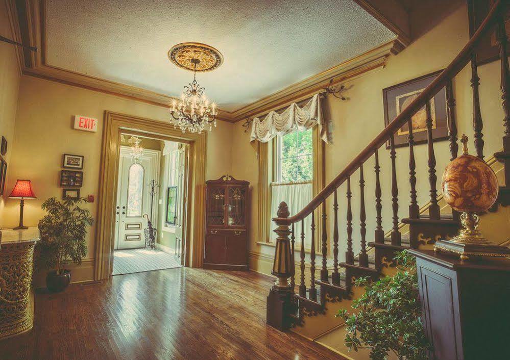 The Woodview Inn Gananoque Exterior foto